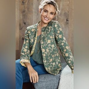 The cutest reversible Floral quilted Jacket in Green and Yellow size small nwot